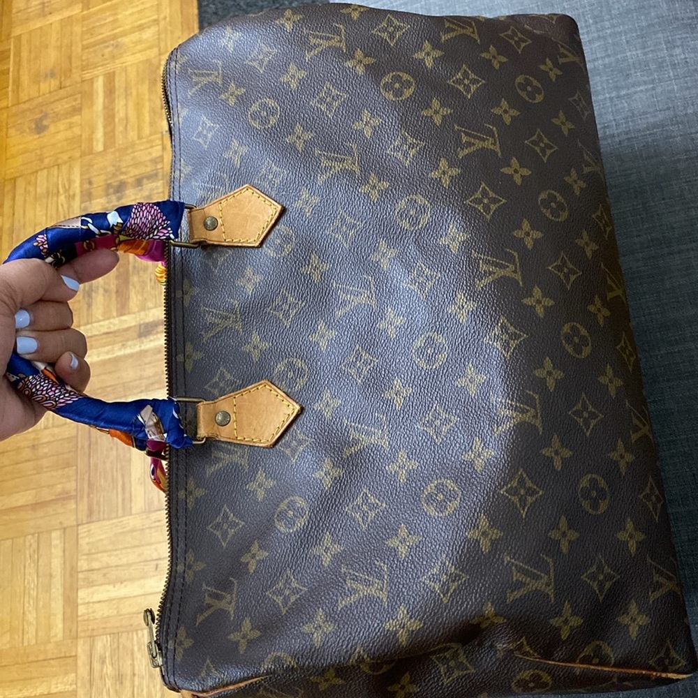 Authentic Louis Vuitton Speedy 40
Please, no lowball offers! - Picture 5 of 17